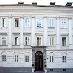 Antiq Palace - Historic Of Europe Liubliana